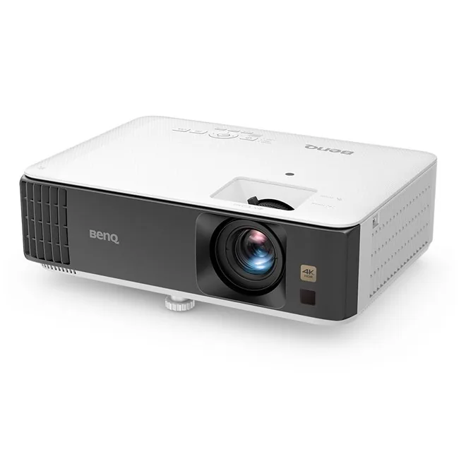 BenQ Tk700 4K Projeksiyon farklı açıdan görünüm